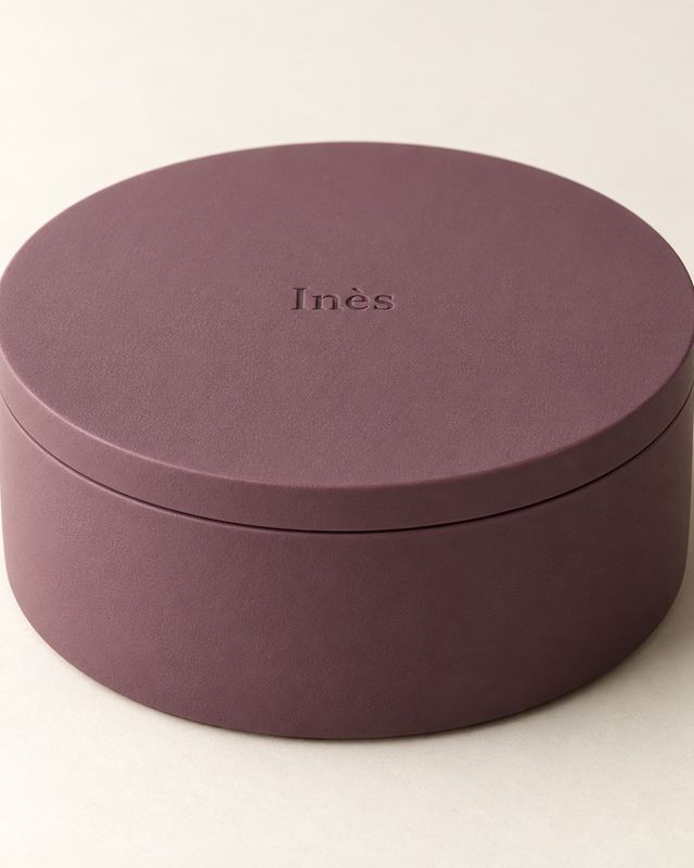 Boîte ronde prune avec couvercle personnalisé Inès