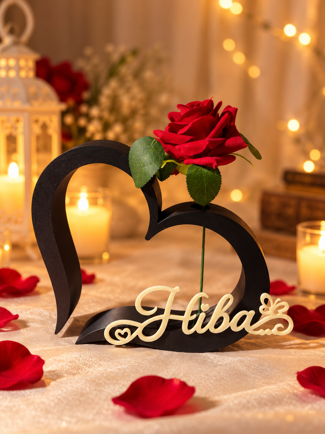 Cœur noir à poser, rose rouge et prénom Fatima en rouge présenté comme exemple.