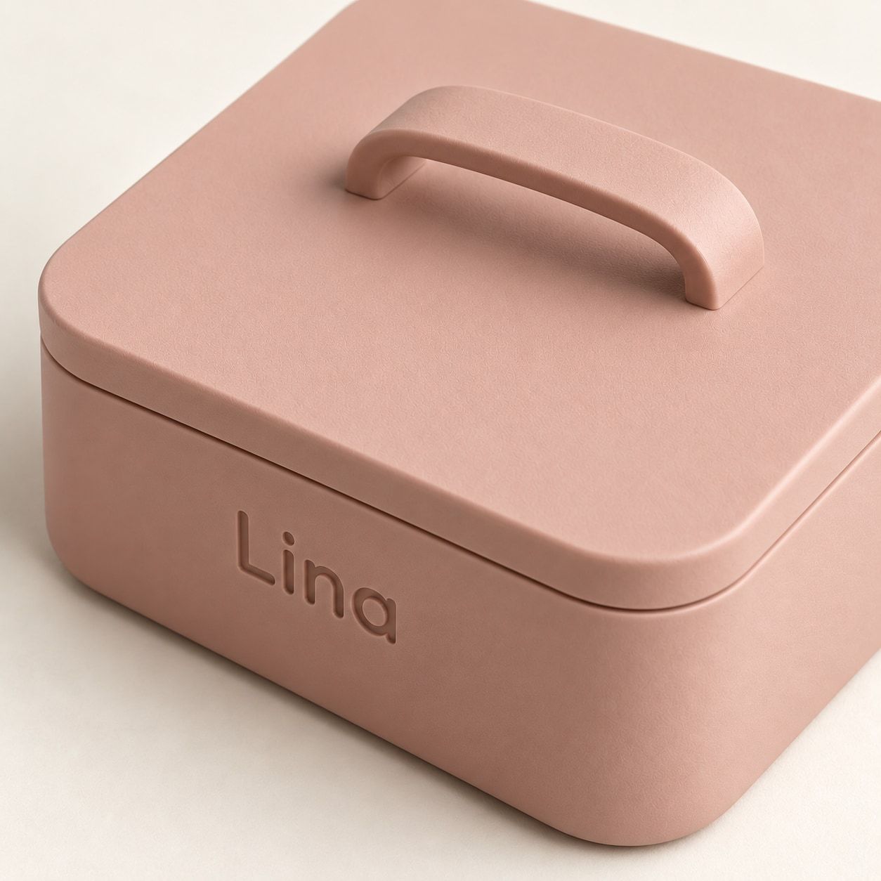 Boîte à bijoux rose sable avec poignée courbe et prénom Lina